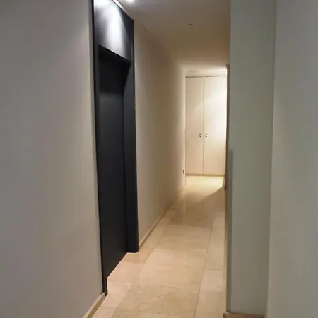 Irixo Hotel *