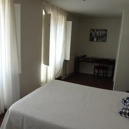 Irixo Hotel *